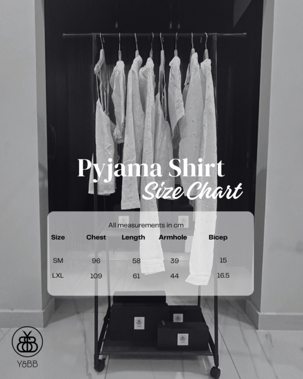 Copy of Black and White Modern Women's Fashion Size Chart Instagram Post